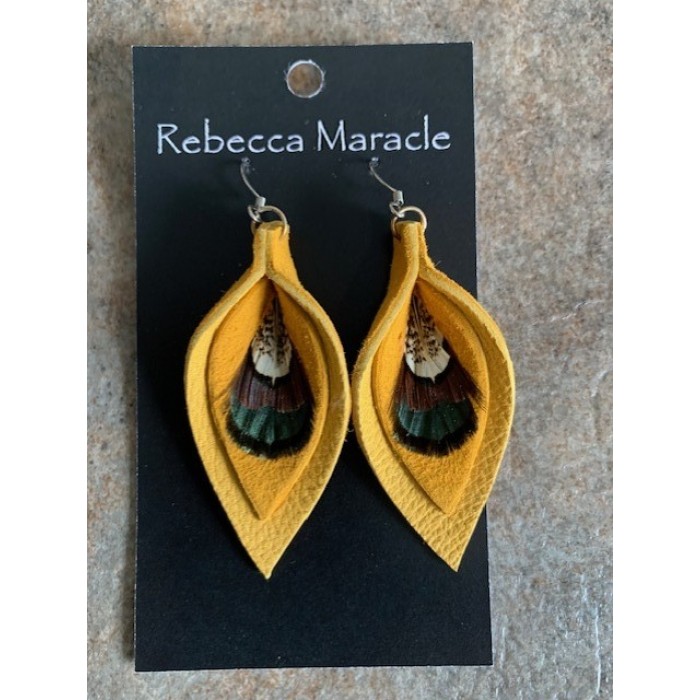 Boucles d'oreilles larmes et plumes de faisan Boucles d'oreilles larmes et plumes de faisan